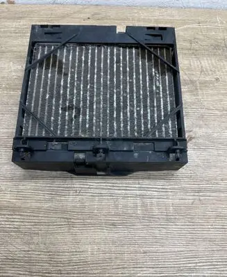 Engine oil radiator
