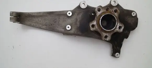 BMW 5 G30 G31 Front wheel hub spindle knuckle