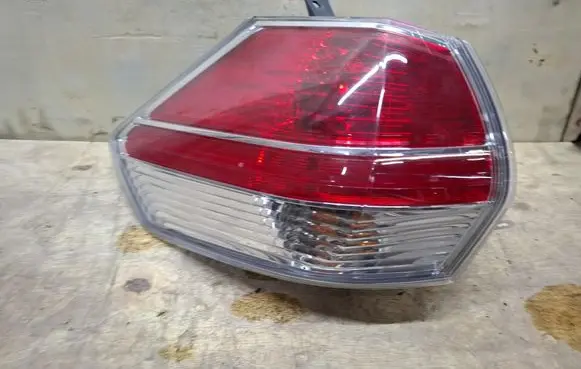 Nissan X-Trail T32 Rear/tail lights 220-17939