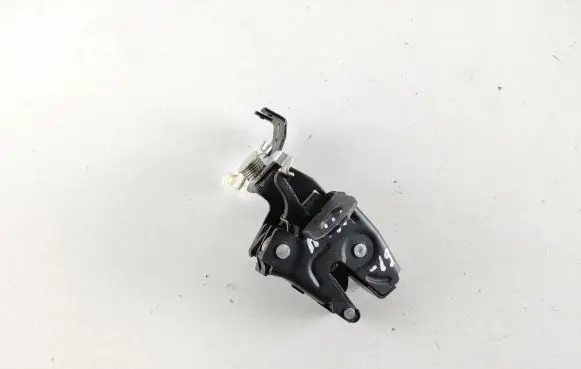 Loading door lock