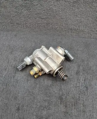 Audi A6 S6 C6 4F Fuel injection high pressure pump 06E127025G 06E025G 06E906051E