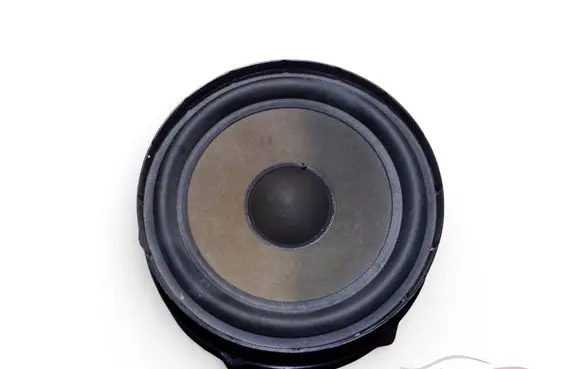 Skoda Octavia Mk2 (1Z) Front door speaker 3T0035411J