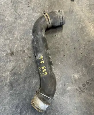 Mercedes-Benz Vito Viano W639 Engine coolant pipe/hose