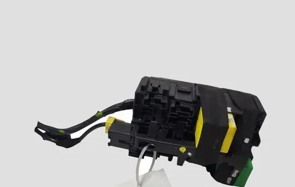 Peugeot 208 I Fuse module 9666232680 66652X