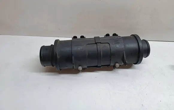 Jeep Grand Cherokee Air intake duct part 52014695AA