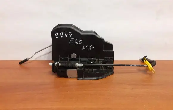 BMW 5 E60 E61 Coupe door lock (next to the handle) A046998 7167073