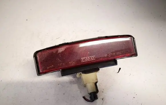 Nissan Primera Third/center stoplight 270276 270275