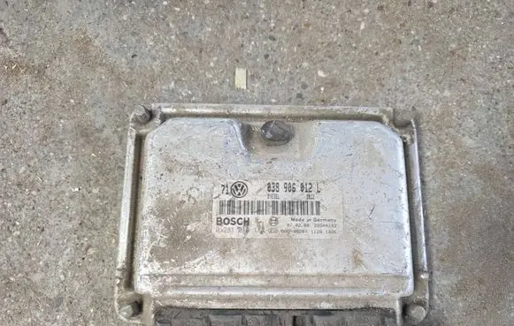Volkswagen Bora Engine control unit/module 038906012L