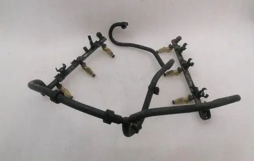 Porsche 911 996 Fuel injector supply line/pipe 99611003156