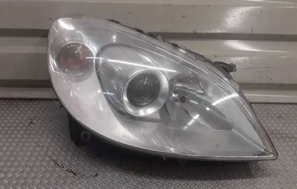 Mercedes-Benz B W245 Headlight/headlamp 0301220202