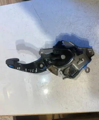 Lexus RX 330 - 350 - 400H Handbrake/parking brake lever assembly 