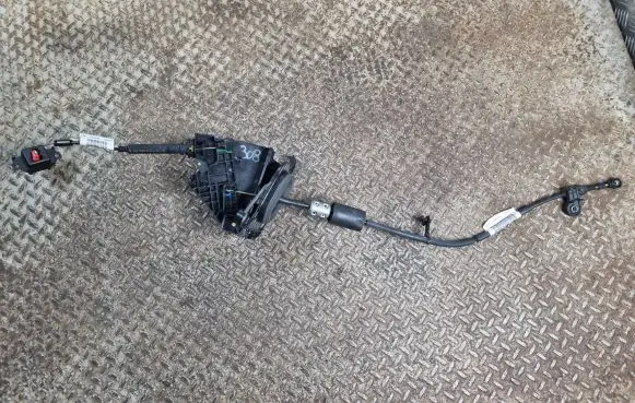 Ford Escape IV Gear shift cable linkage LX6P7P437AD LX6P7J167CG