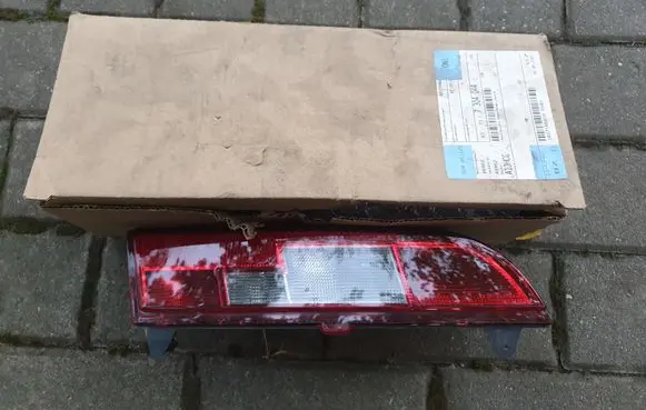 BMW i3 Third/center stoplight 63217304044