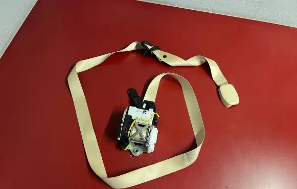 BMW X3 G01 Front seatbelt 7469960 S2746996008