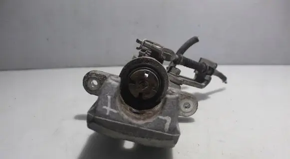 Suzuki SX4 S-Cross Rear brake caliper