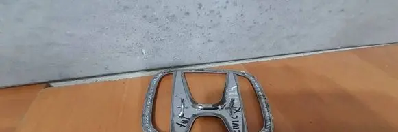 Honda Civic X Manufacturer badge logo/emblem 19618165451