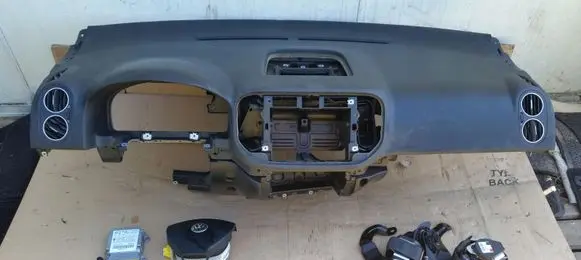 Volkswagen Golf VIII Dashboard 5M1858296
