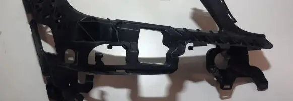 Mercedes-Benz C W204 Front bumper mounting bracket a2048850865