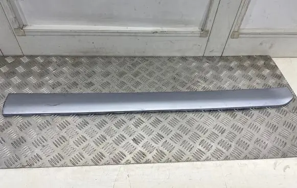 Mitsubishi Outlander Front door trim (molding) 5727A029 2H45X