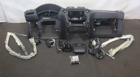 Ford Mondeo MK IV Dashboard