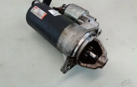 Opel Zafira B Starter motor