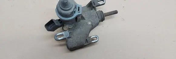 Clutch slave cylinder