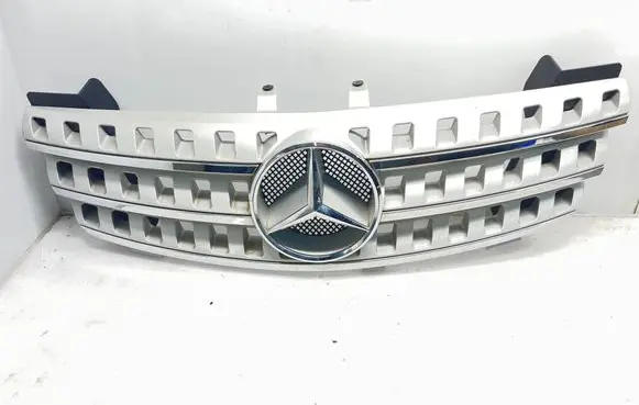 Mercedes-Benz ML W164 Front bumper upper radiator grill A1648880123
