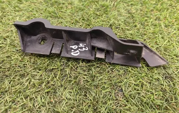 Audi A5 Sportback 8TA Front bumper mounting bracket 8T0807284C 154430