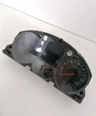 Volkswagen PASSAT B6 Speedometer (instrument cluster) 3C0920960K