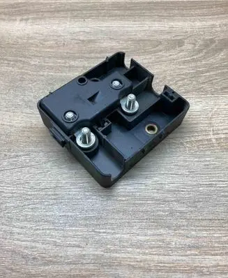 BMW 3 E46 Fuse module 8374986
