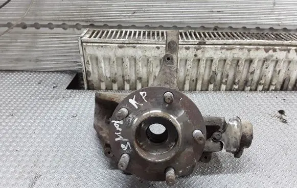 Ford Focus C-MAX Front wheel hub spindle knuckle