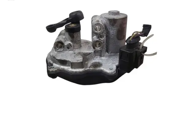 Volkswagen PASSAT B6 Intake manifold valve actuator/motor 03L129086 1042390S02 A2C92454100
