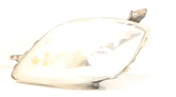 Toyota Yaris Headlight/headlamp