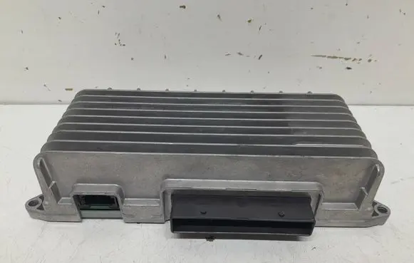 Audi A6 S6 C6 4F Sound amplifier 4F0910223K 4F0910223L
