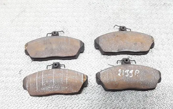 Land Rover Freelander Brake pads (front) 