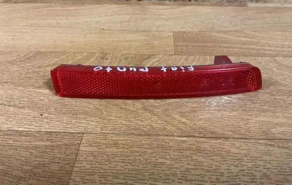 Fiat Punto (188) Rear tail light reflector 46834771SX 1125101