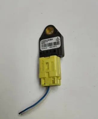 Mitsubishi Outlander Airbag deployment crash/impact sensor 8651A001 39754C TBZME1470ZE775
