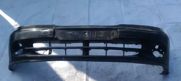 Renault Megane I Front bumper juoda
