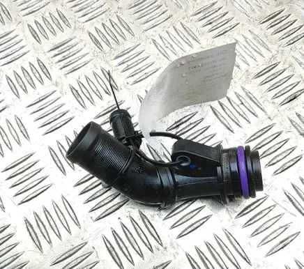 Mercedes-Benz CLA C118 X118 Engine coolant pipe/hose A2822032600