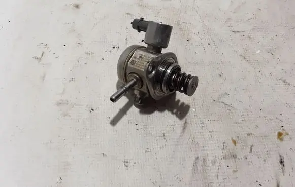 Ford Fiesta Fuel injection high pressure pump CM5G9D376GA