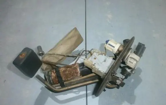 Mazda 323 F In-tank fuel pump b6da