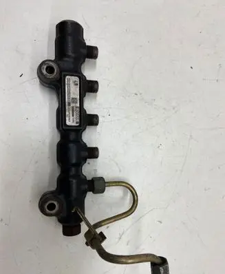 Ford Focus C-MAX Fuel distributor 9654592680