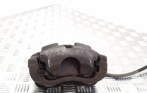 Nissan Qashqai Front brake caliper