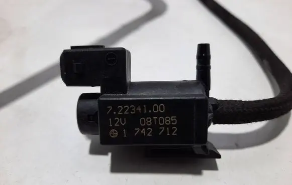 BMW 1 E81 E87 Turbo solenoid valve 1742712