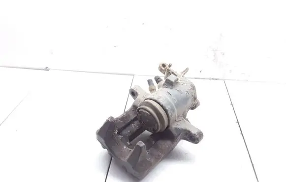 Volkswagen Golf V Rear brake caliper