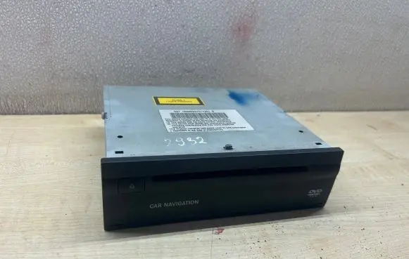 Mercedes-Benz E W211 GPS navigation control unit/module A2208206085