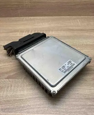 Ford Focus Engine control unit/module ECU 3M5112A650LB 12240250 WITHPLUG