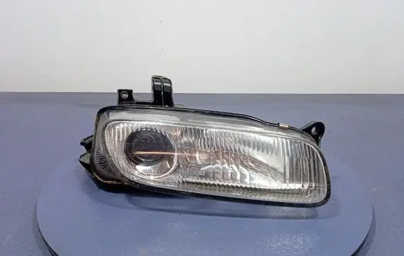Mazda 323 F Headlight/headlamp 11061708