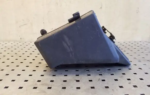 Subaru Outback Fuse box set MB700200B MB502000B