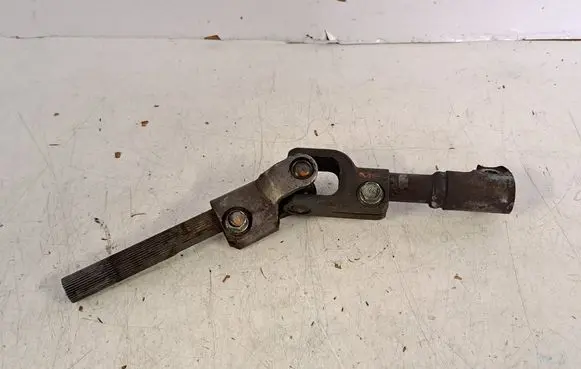 Toyota Corolla Verso AR10 Steering column universal joint 452600F021